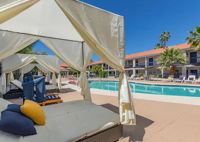 Venture On Country Club Apartment Mesa