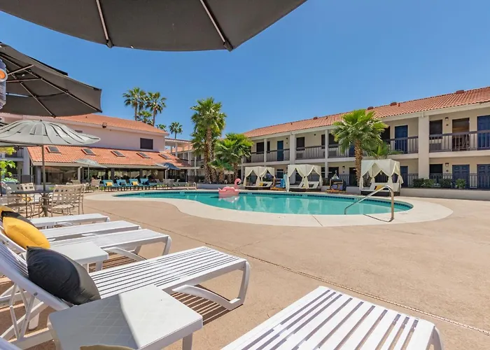 Venture On Country Club Apartment Mesa