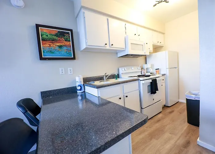 Venture On Country Club Mesa
